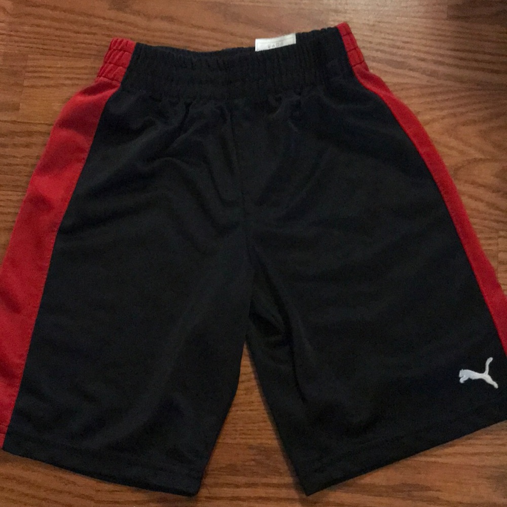 Boys Puma 5T shorts